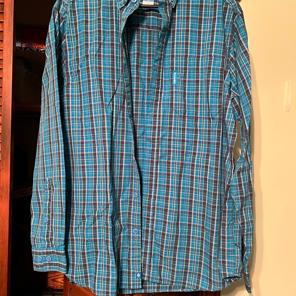 Columbia Button up